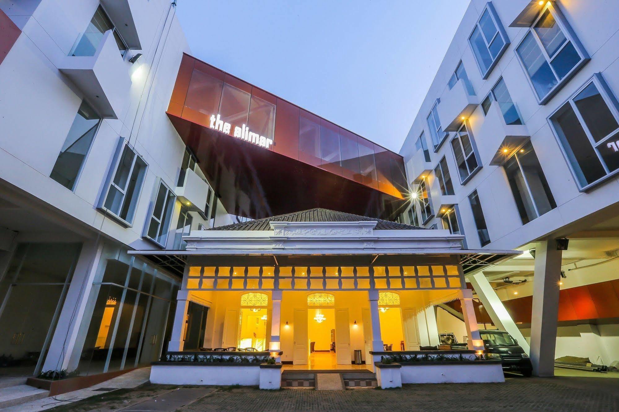 Alimar Hotel Malang Dış mekan fotoğraf
